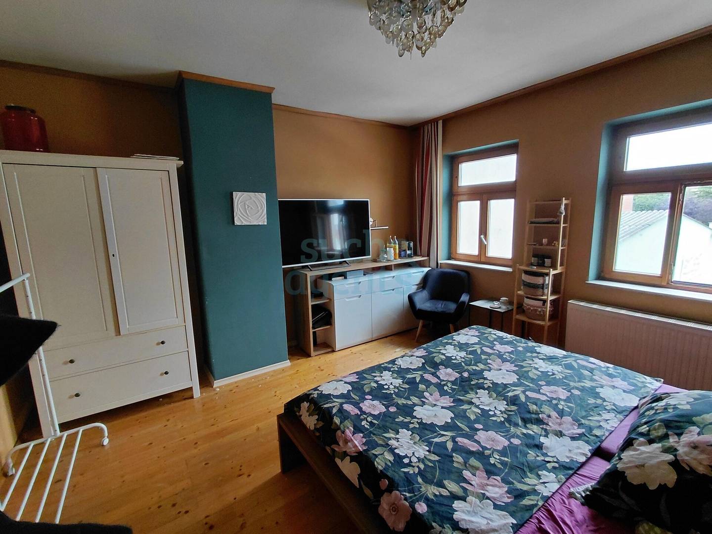 NEUER PREIS! Familienfreundliches Stadthaus mit Entwicklungspotential, 6 Zimmern und Terrasse