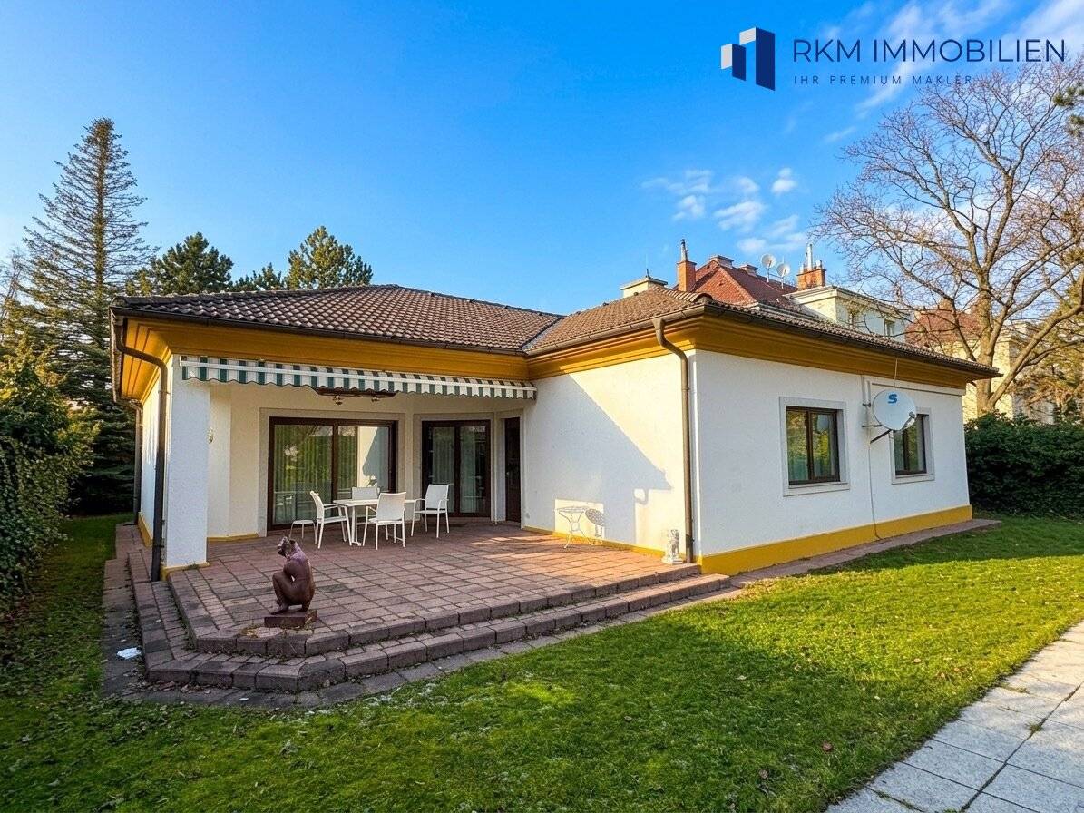 Besondere Gelegenheit: Baugrundstück mit Einfamilienhaus nähe Schloß Schönbrunn