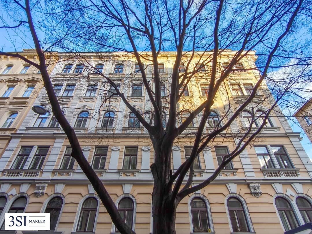 Großzügige Eck-Gewerbefläche in Wien-Alsergrund, 141 m², Rohzustand