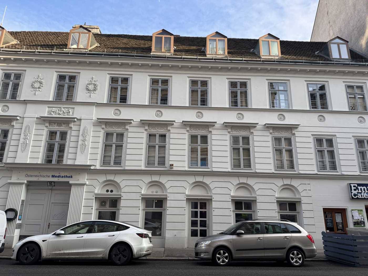 Schöne Gewerbefläche direkt an der Gumpendorfer Straße zu mieten!