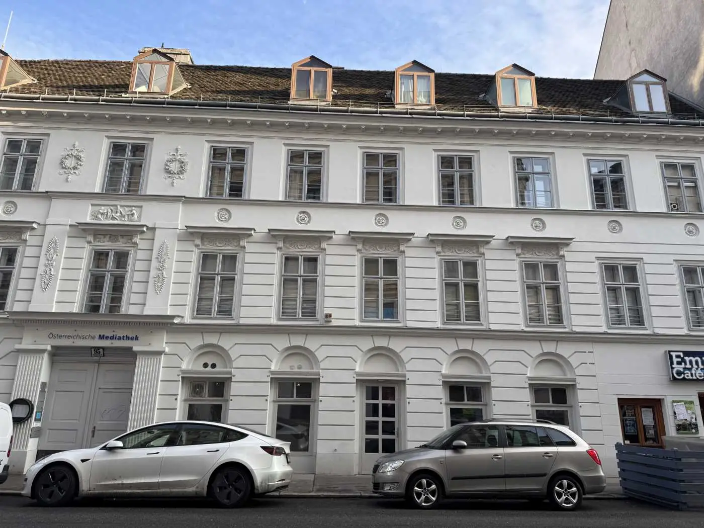 Gewerbefläche 70 m² straßenseitiger Zugang in Gumpendorfer Str. Wien