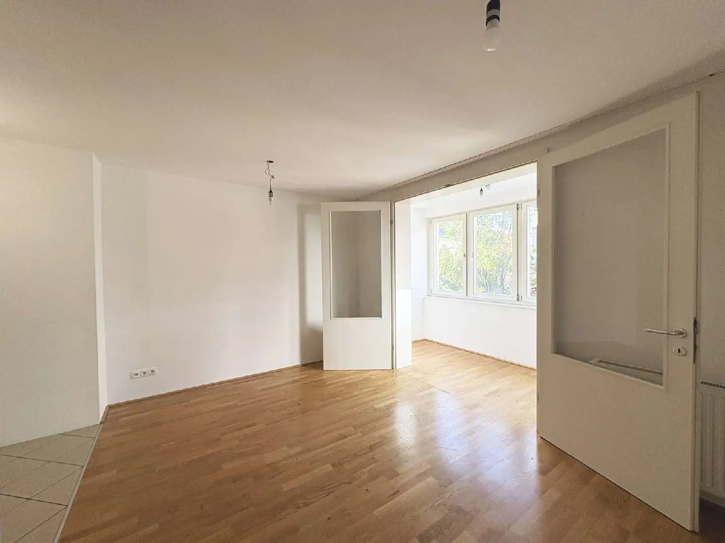Apartment with veranda in Meidling