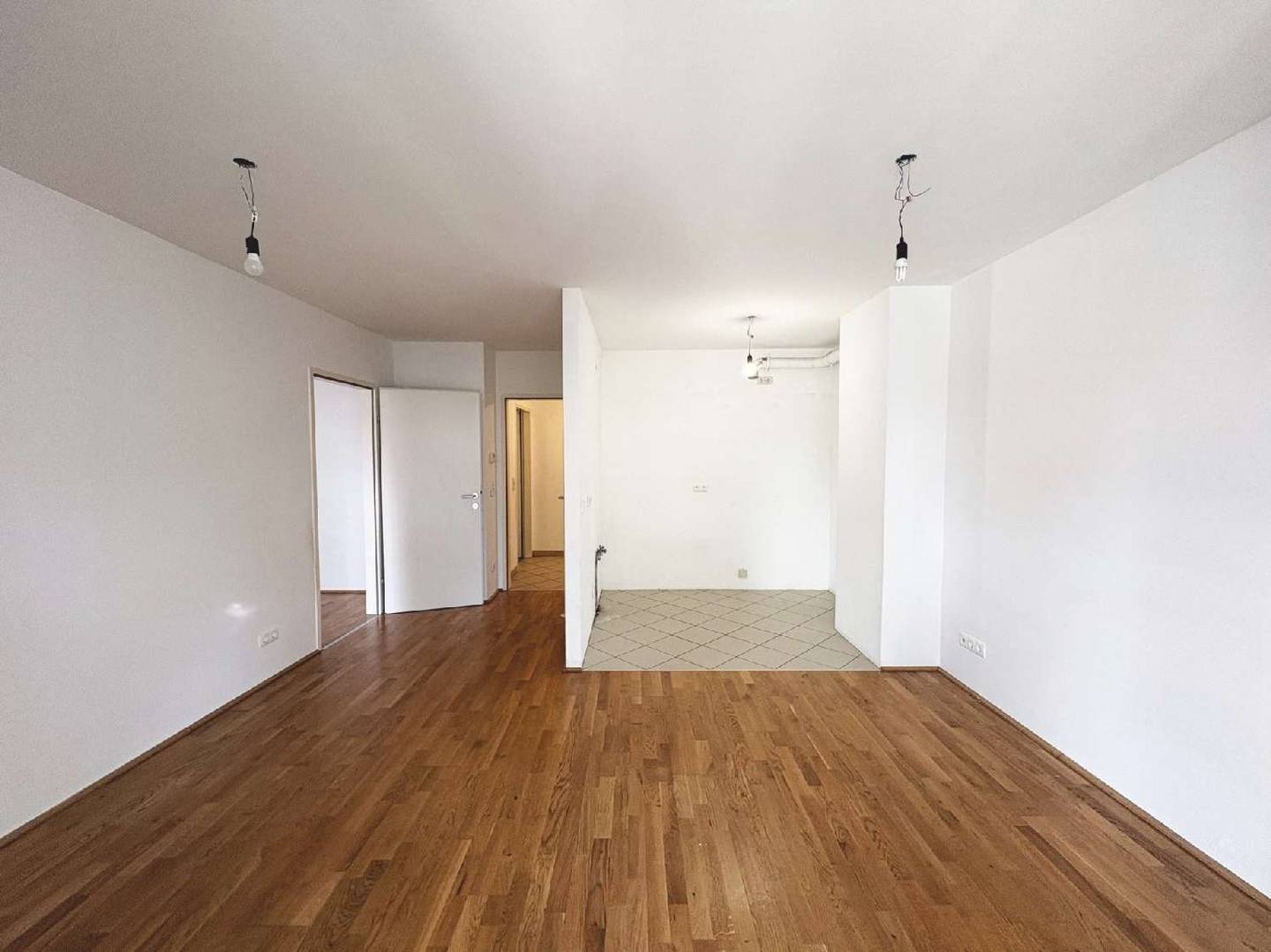 Apartment with veranda in Meidling