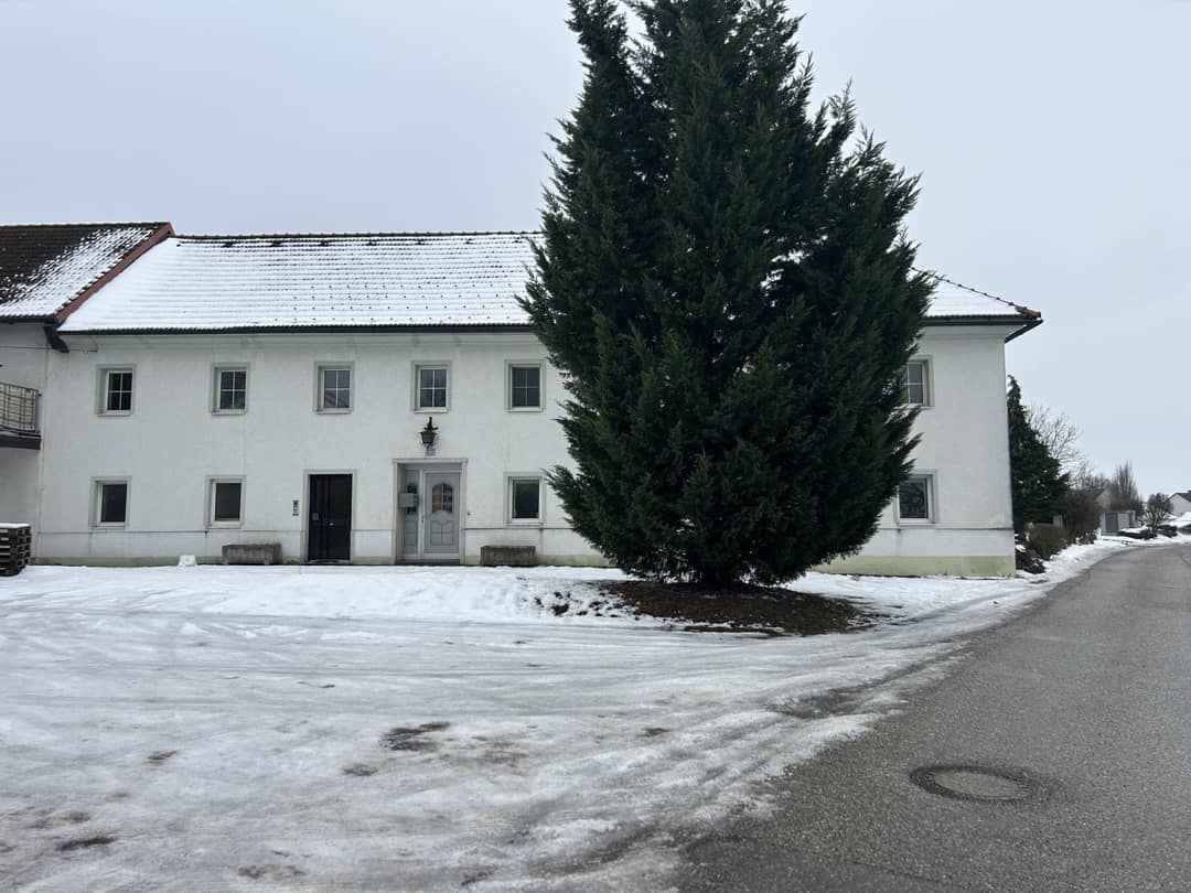 Vierkanthof als Renditeobjekt!   17 Wohnungen und 3 Reihenhäuser  NEUER PREIS