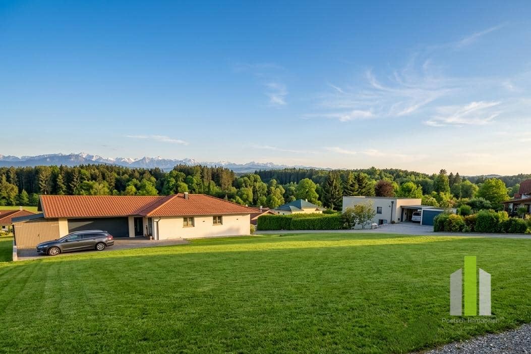 Sonniges Baugrundstück in Kirchberg bei Mattighofen mit Gebirgsblick