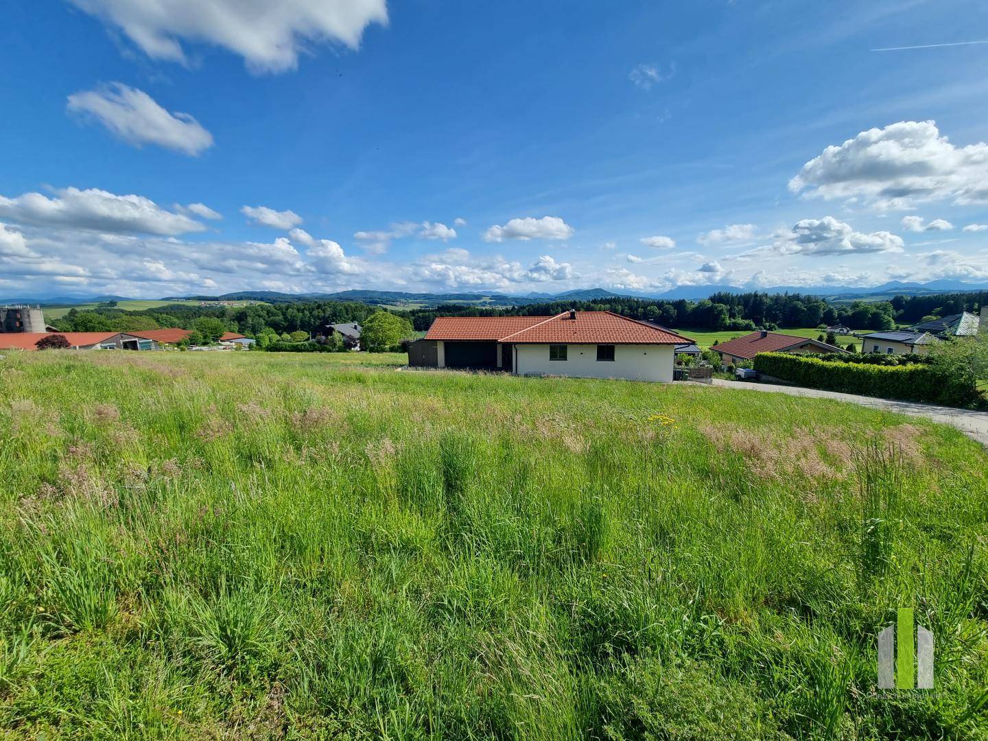 Top Lage: sonniges Baugrundstück mit Weit und Gebirgsblick OÖ!