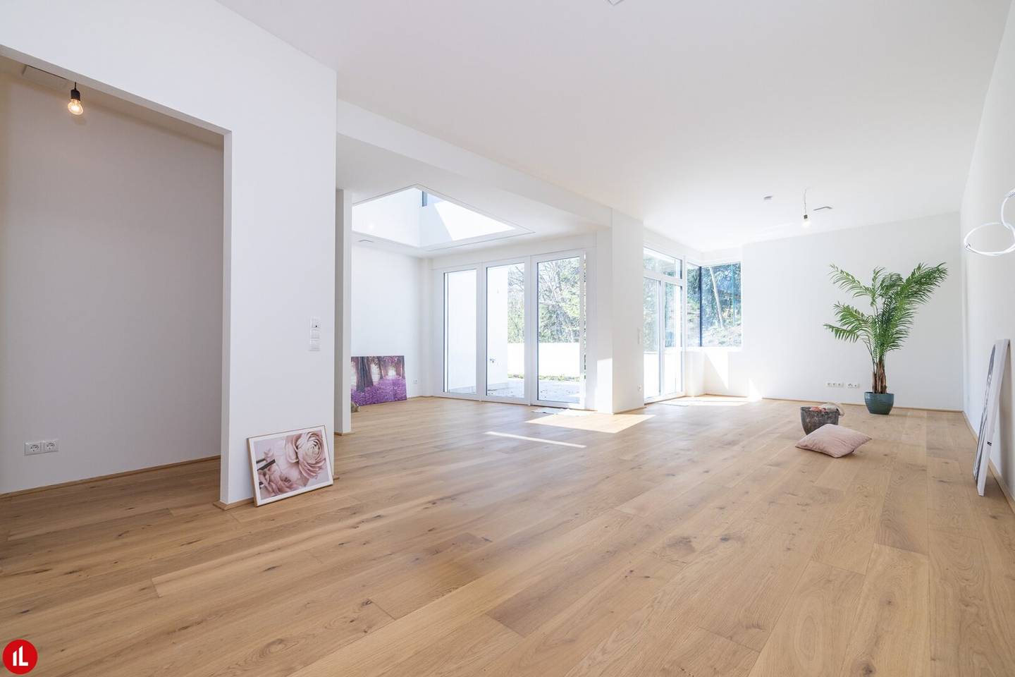 Architect-designed apartment in Baden | spacious, high-quality and close to nature (note: title text is a faithful translation)