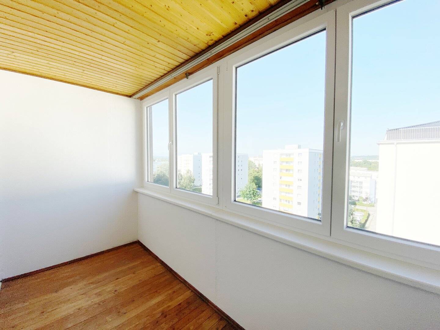 Wohnung im obersten Geschoss mit Loggia