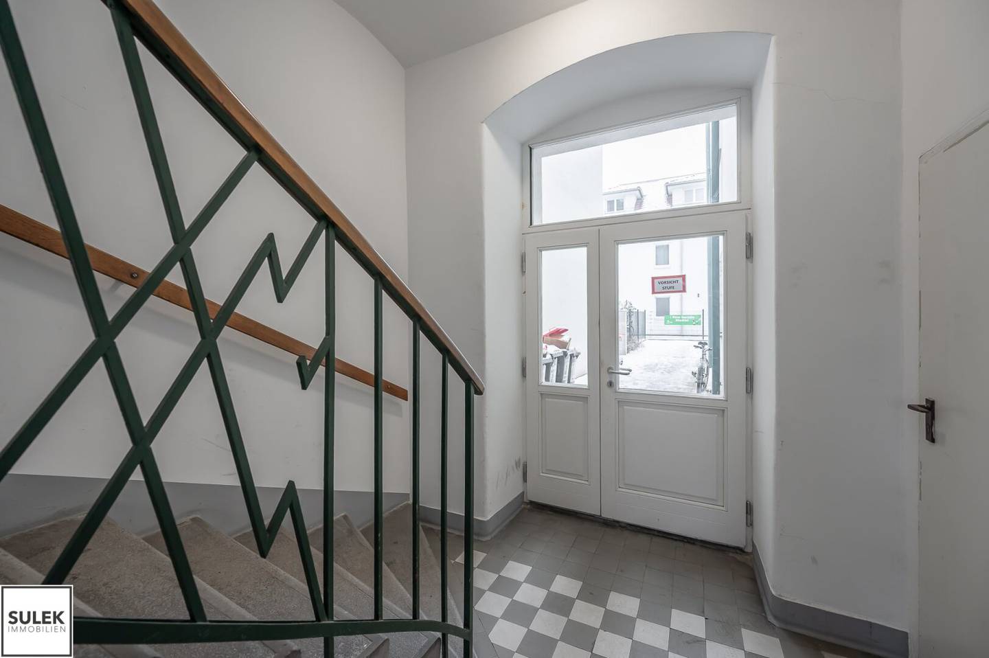 Zinshaus in Wiener Neustadt nahe Zentrum: Büro- und Wohnnutzung