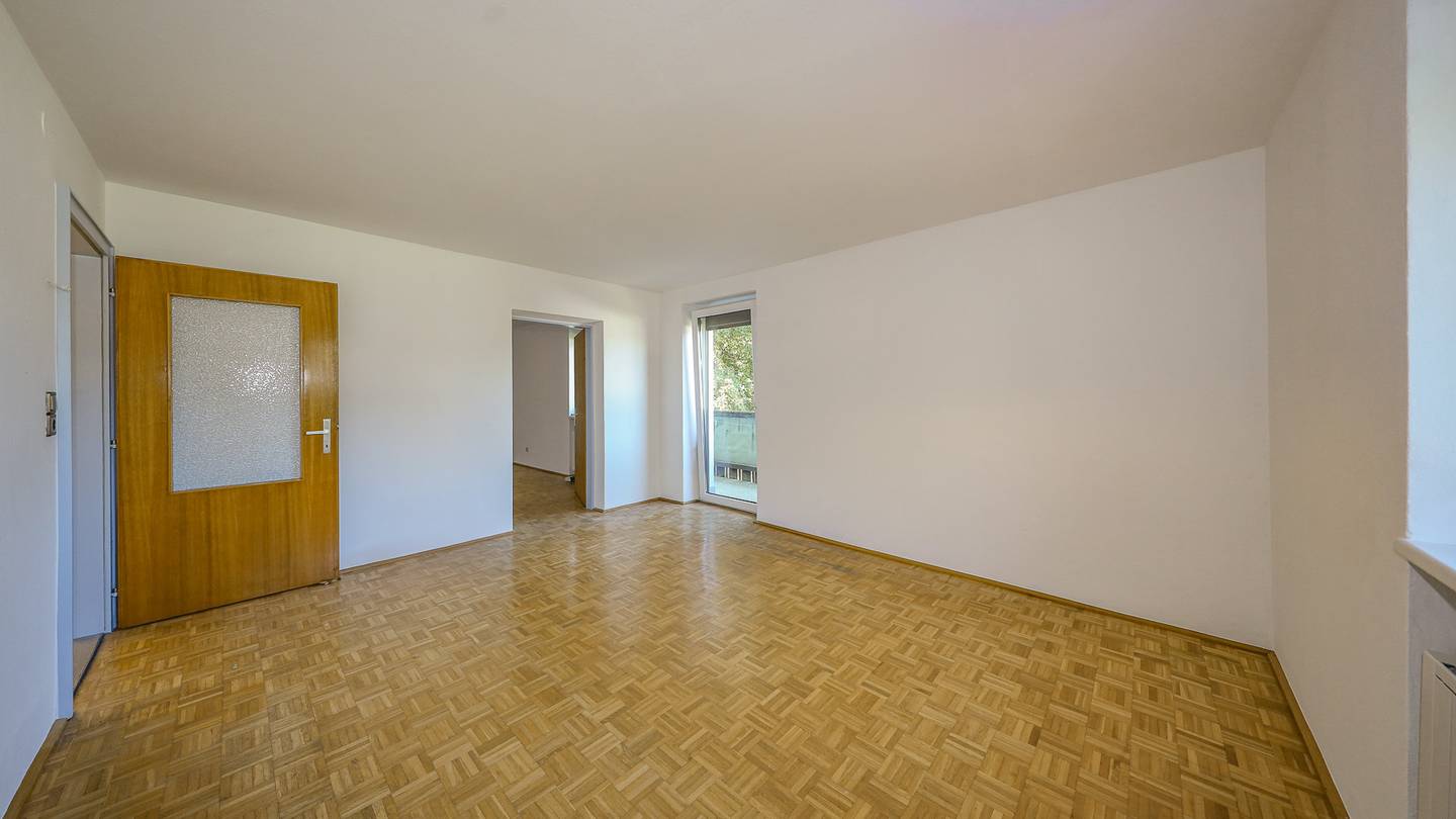 Wohnung im ersten Stock Balkon mit Bergblick
