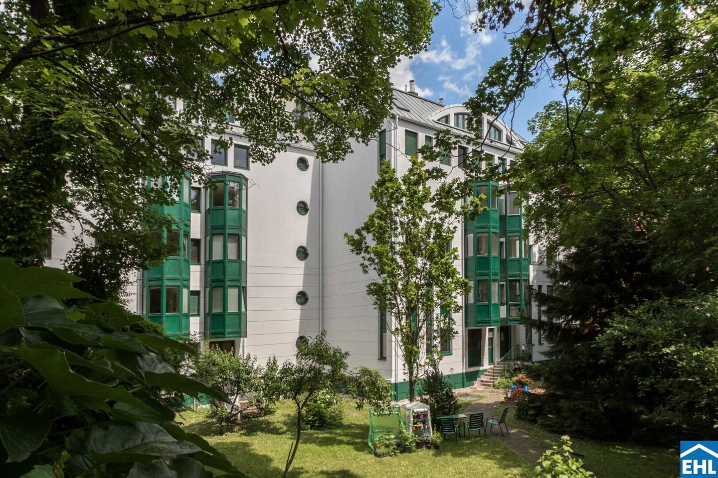 Exclusive living in the heart of Döbling: modern owner-occupied apartments near Währinger Park