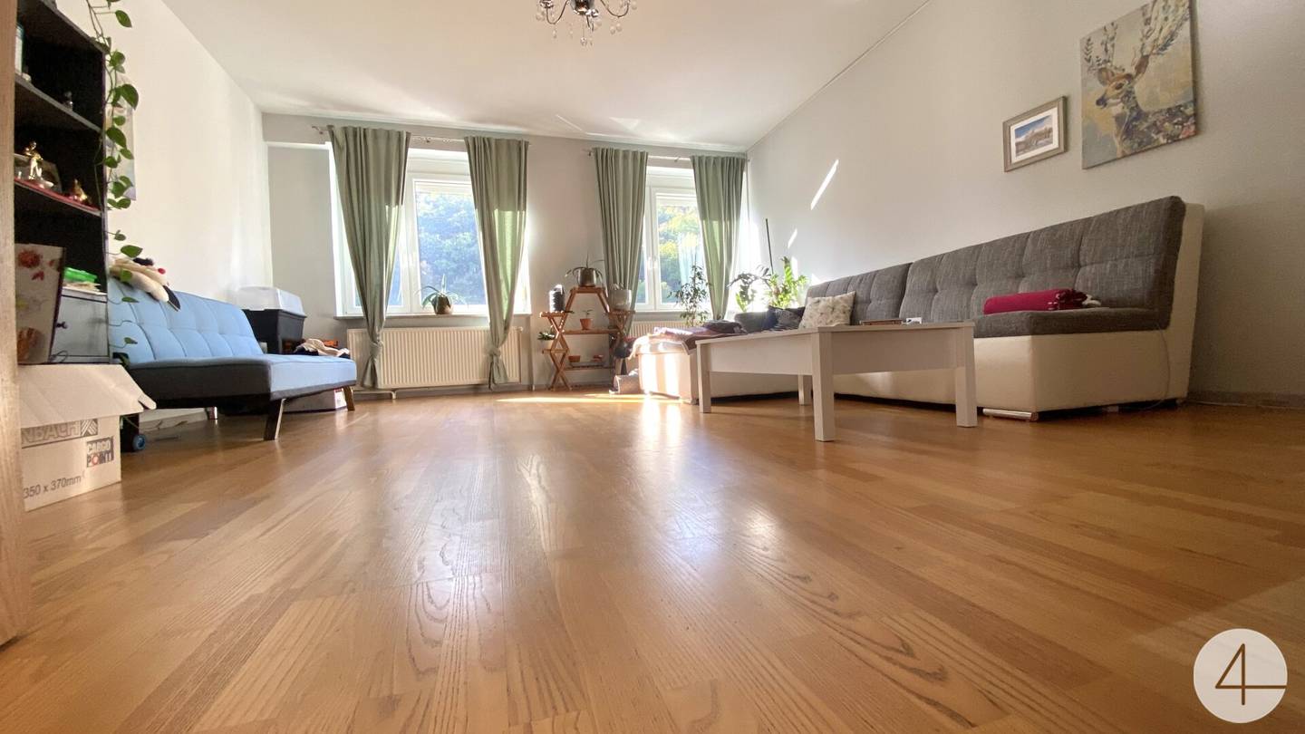 Wohnung in Ruhelage Terrasse Carport Weinkeller