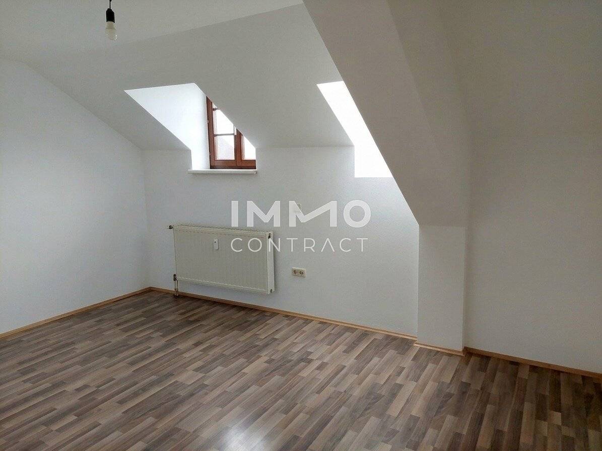Dachgeschosswohnung in Steyr mit Gartenbenutzung