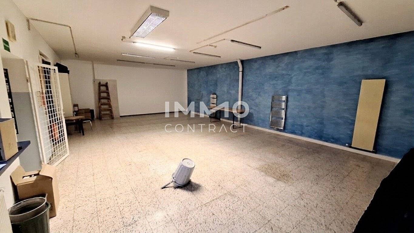 Office or practice premises, which can also be used in a variety of ways. Approximately 1117 m² heated and 83 m² storage space to follow