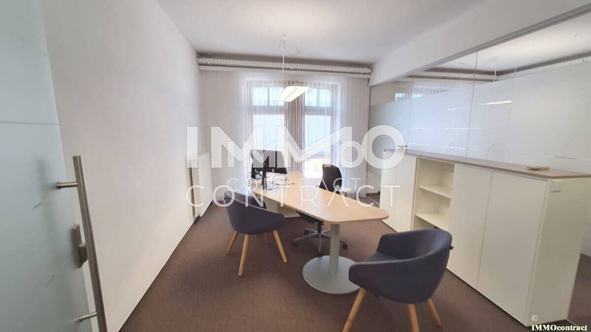 Zentrale Bürofläche am Hauptplatz Amstetten, 178,74 m², Lift, möbliert