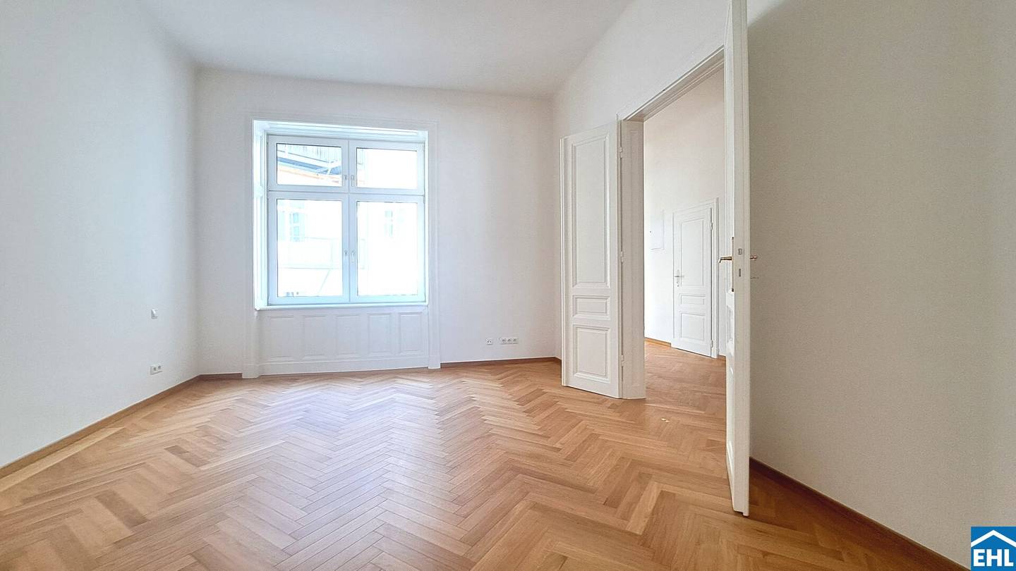 Renovated historic apartment with first occupancy