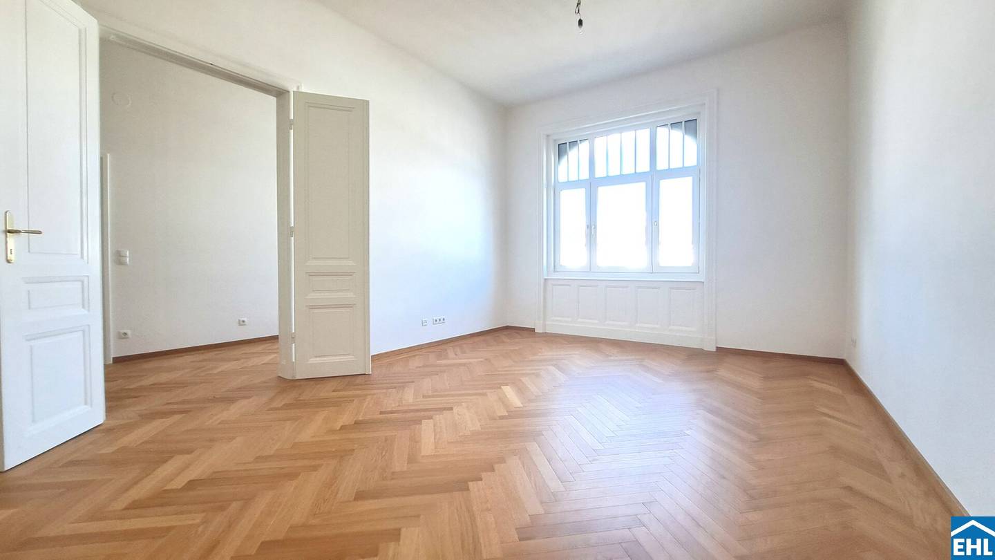 Renovated historic apartment with first occupancy
