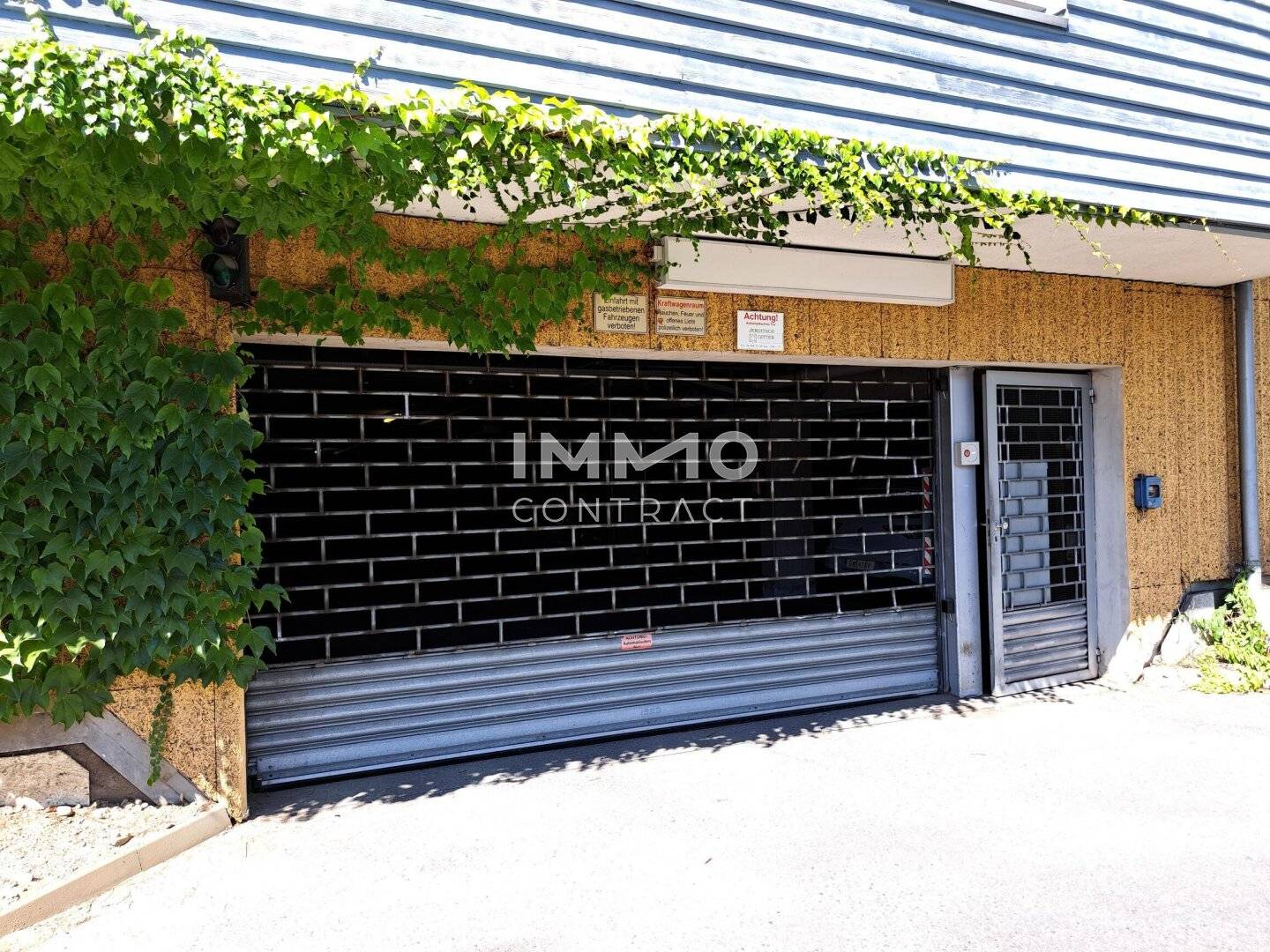 Underground parking spaces for rent | Mariatroster Straße 101 | from €75.00 per month? But we cannot include question mark.