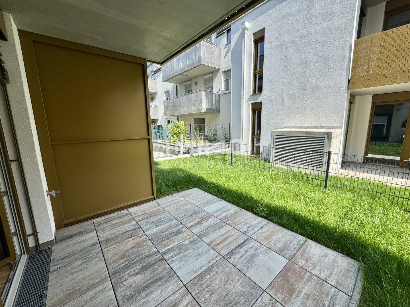 First occupancy apartment with garden and terrace