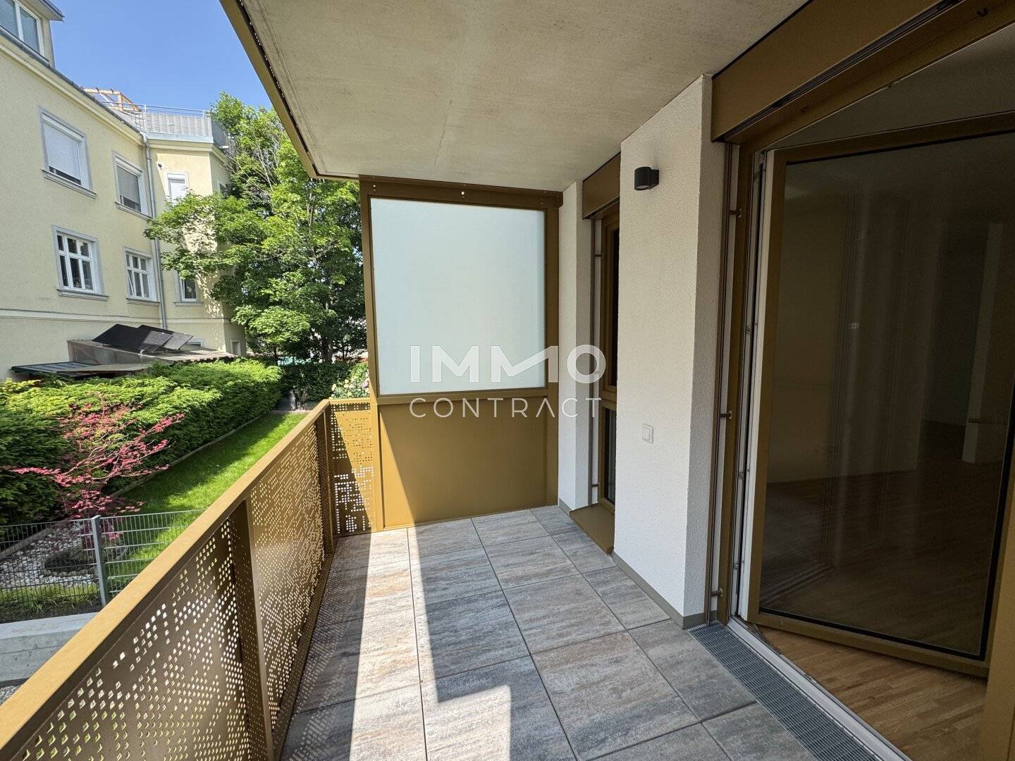 Attic apartment near U1 Kagraner Platz