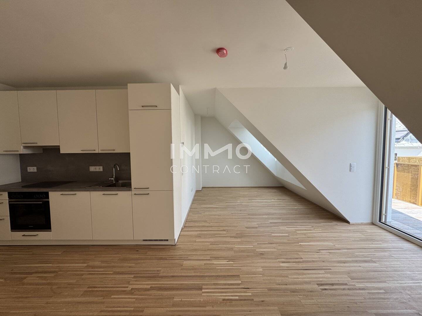 Dachgeschosswohnung Balkon nahe Kagraner Platz