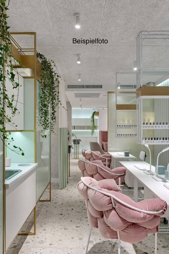 NO TAKEOVER FEE!!! LUXURY EQUIPMENT &amp; TOP LOCATION TURNKEY OPERATION IN VIENNA'S 1ST DISTRICT (translated)