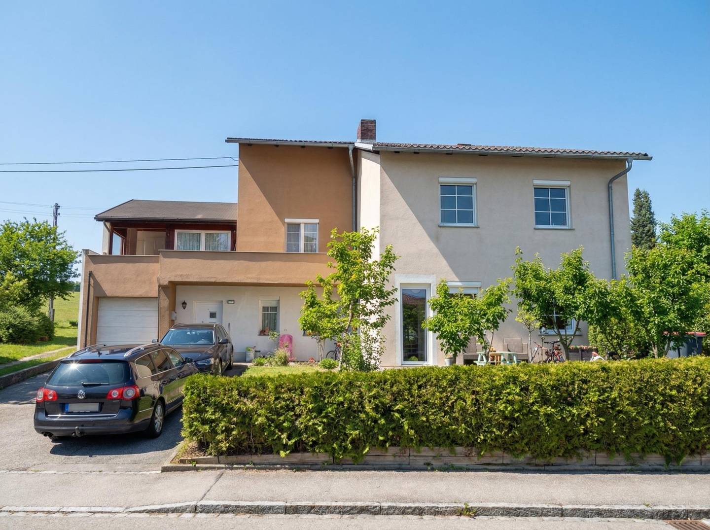 Modernes Mehrfamilienhaus in zentraler Lage von Gallspach mit Garten