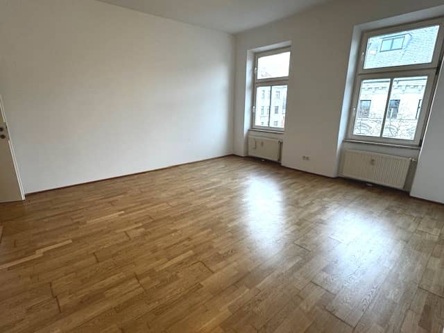 Wohnung Altbau nahe Keplerplatz hell