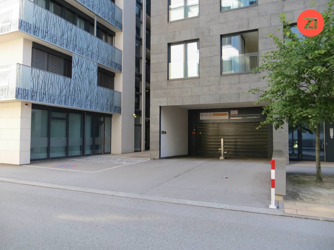 Großzügiger Tiefgaragenstellplatz in Linz, Böhmerwaldstraße 18