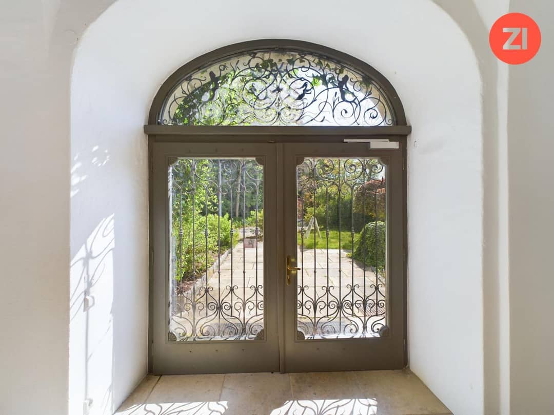 Großzügige Büro- und Ausstellungsfläche im Schloss Puchenau in Linz