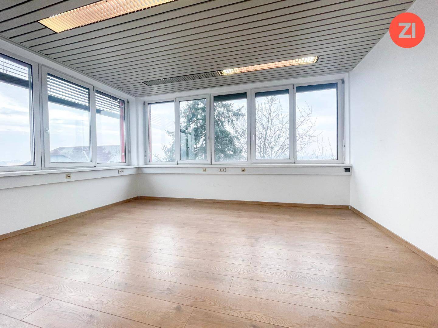 Apartment with highway access and shared kitchenette