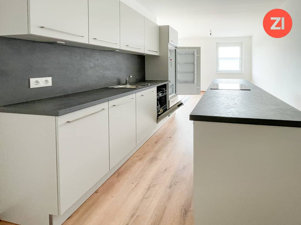 Apartment first occupancy with balcony near the S10 motorway