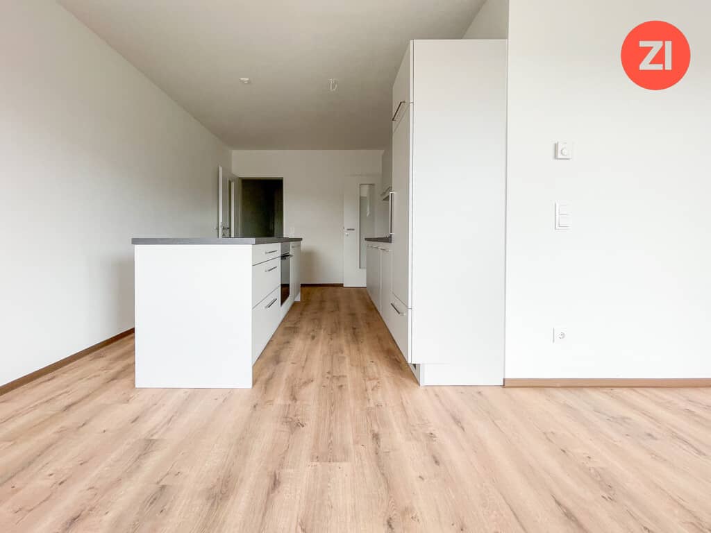 Apartment first occupancy with balcony near the S10 motorway