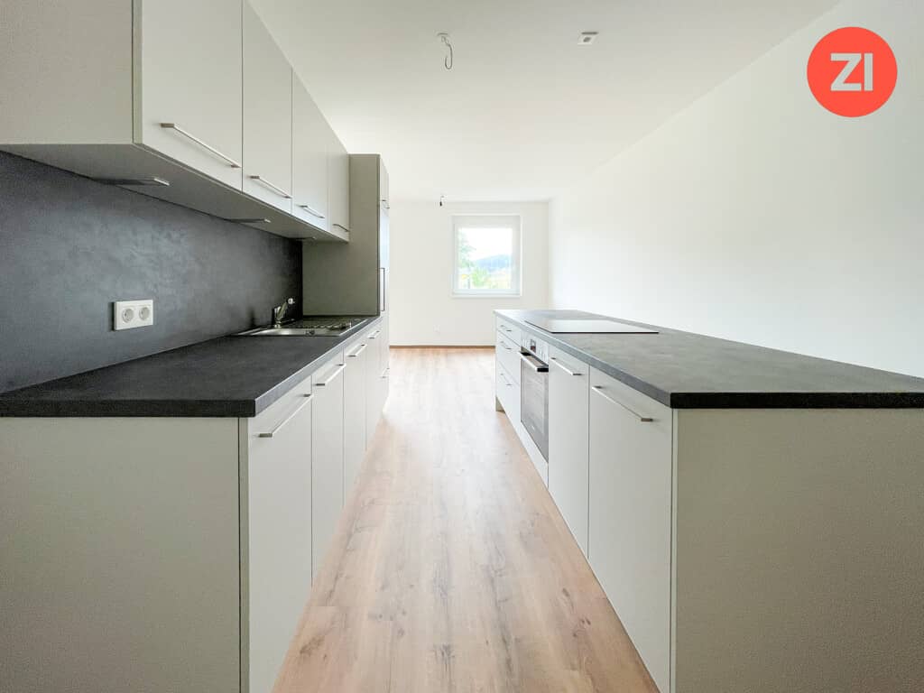 Wohnung nahe der S10 mit Balkon und Aufzug