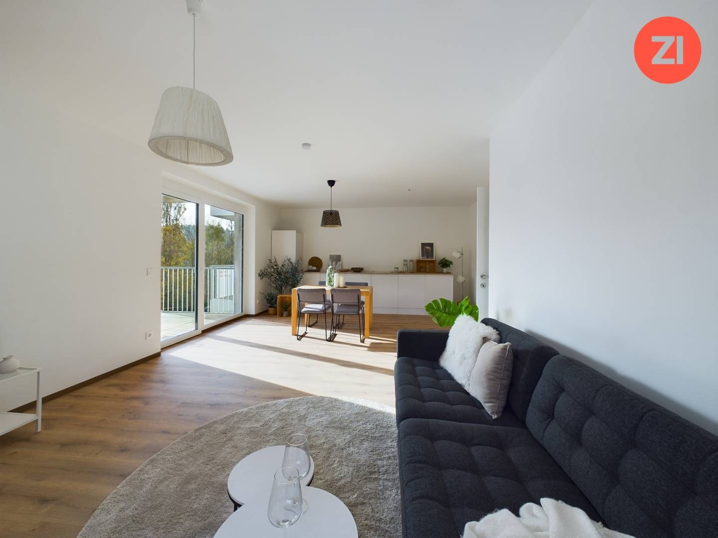 Wohnung nahe der S10 mit Balkon und Aufzug