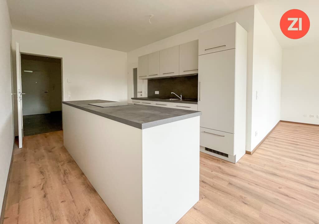 Wohnung nahe der S10 mit Balkon und Aufzug