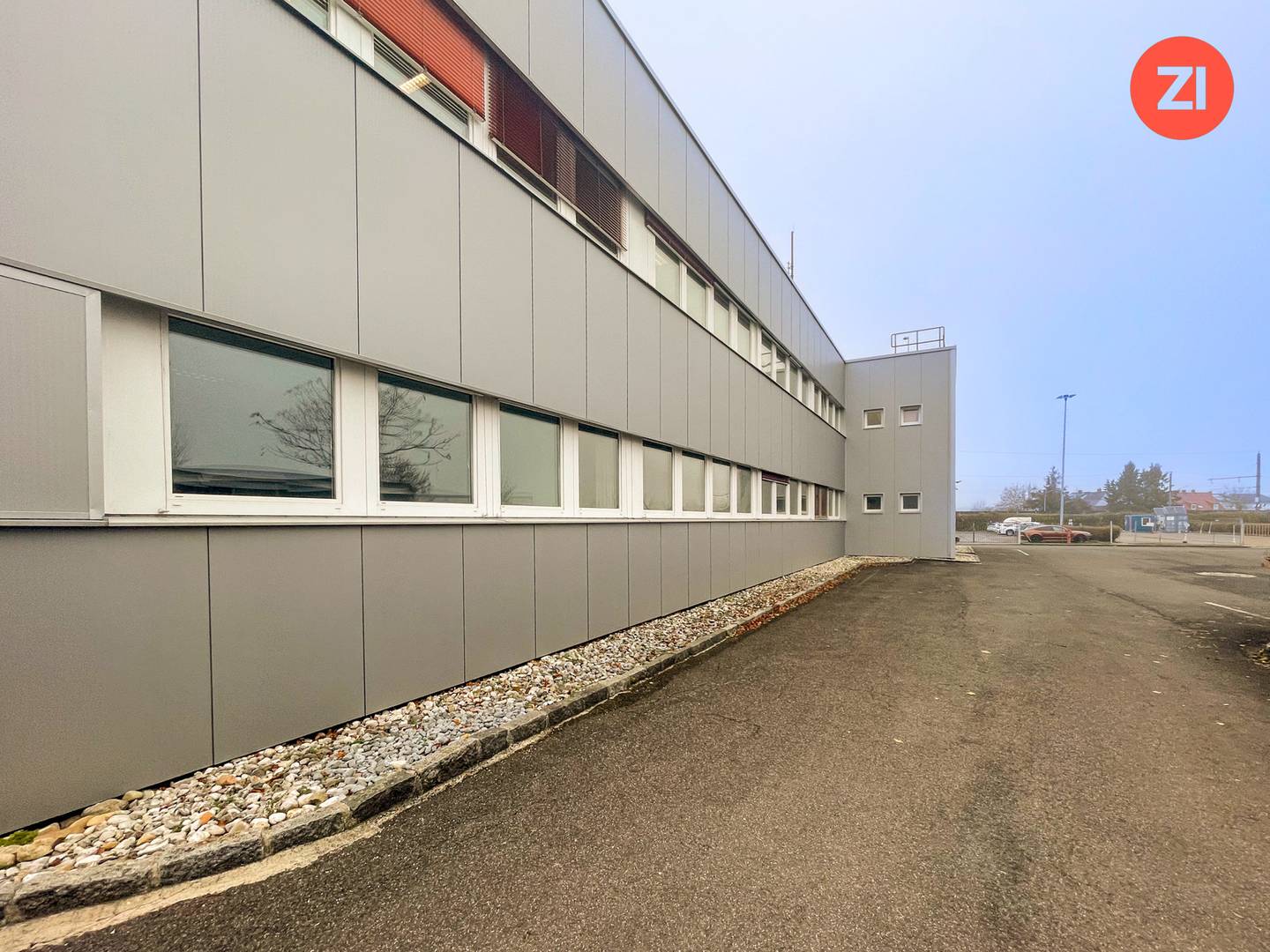 Großzügige Büro - und Lagerflächen in Traun  
zwischen 200 m² bis 900 m²