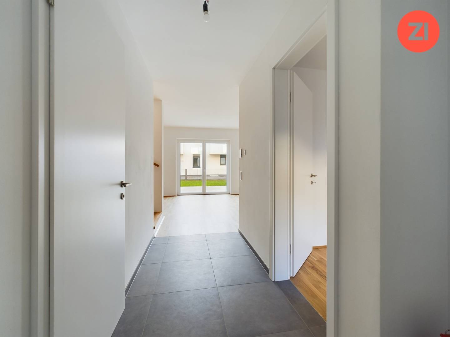 *AUGARTEN* Reihenhaus mit 5- Zimmer Terrasse und Garten