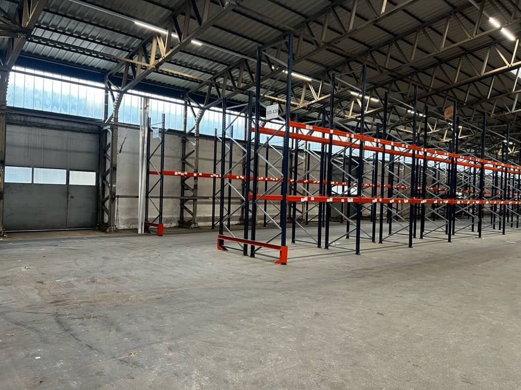 Lagerhalle in Linz-Wegscheid mieten – 1.475 m², Büro optional