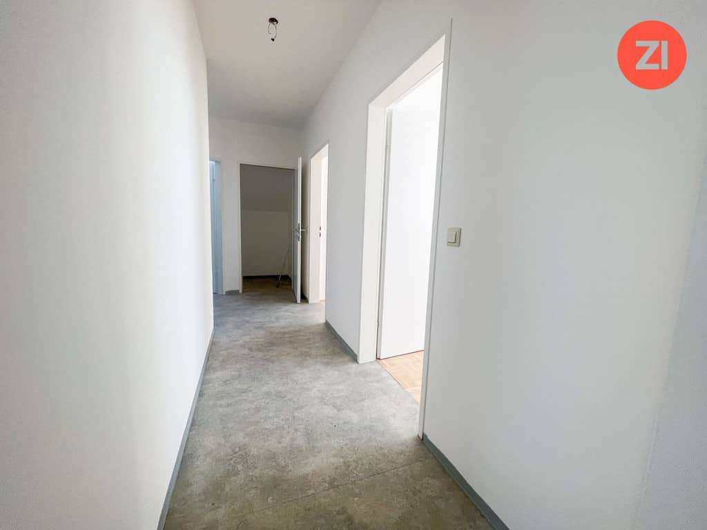 Dachgeschosswohnung mit Loggia und Stellplatz in ruhiger Lage