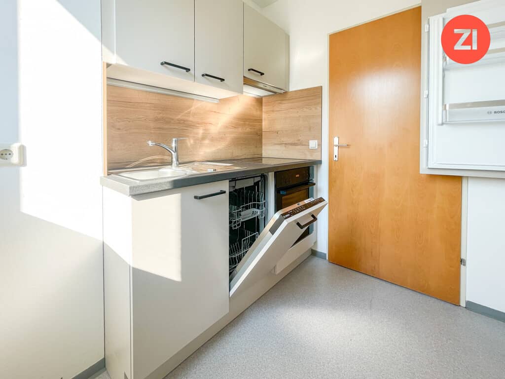 Dachgeschosswohnung mit Loggia und Stellplatz in ruhiger Lage