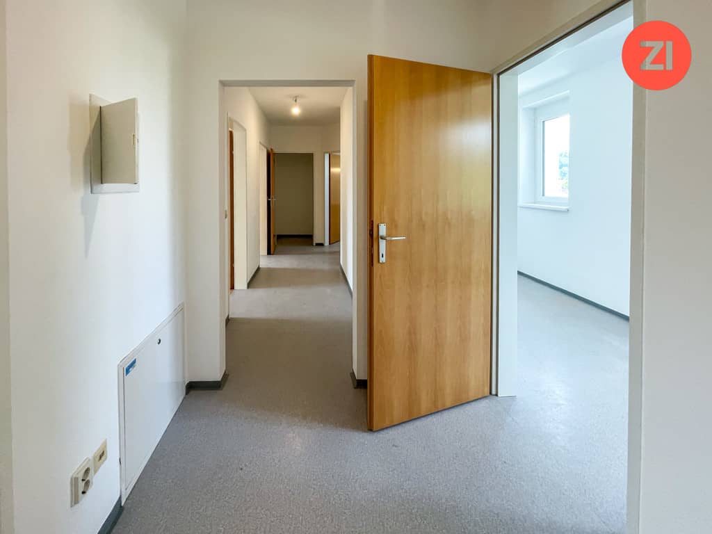 Wohnung mit Loggia und Stellplatz in ruhiger Lage