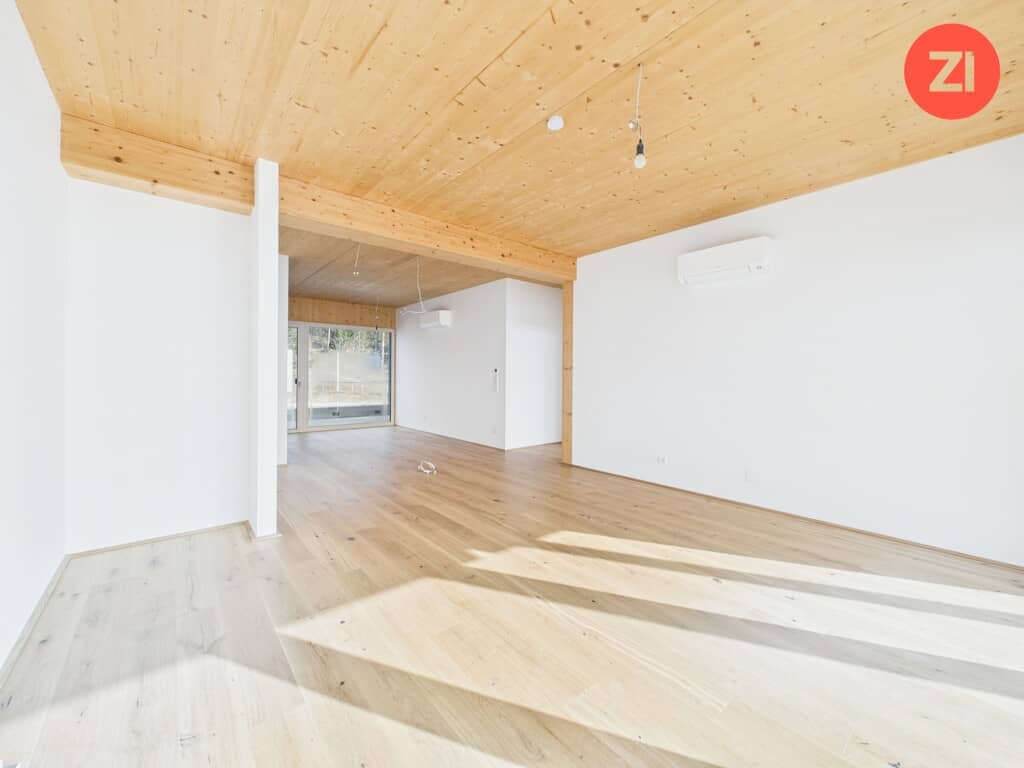 Dachgeschosswohnung mit Terrasse und Ausblick