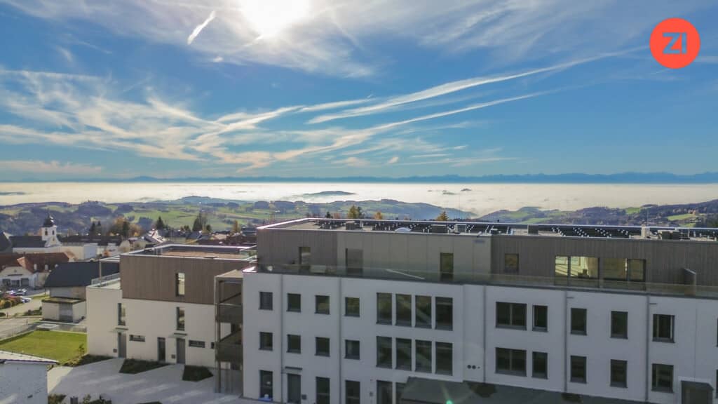 Über der Nebelgrenze: 2-Zimmer-Wohnung mit Balkon & Blick ins Grüne