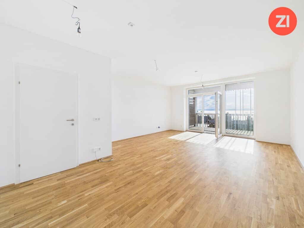 4 room apartment balcony above the fog line
