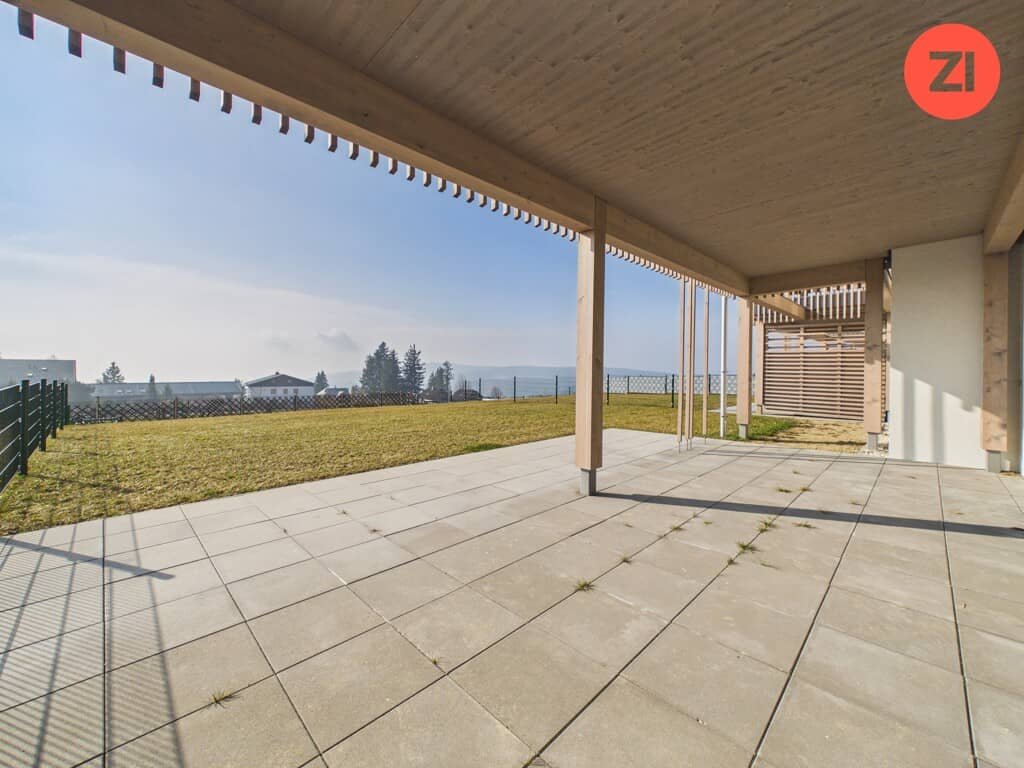 Erdgeschosswohnung mit Terrasse und Garten