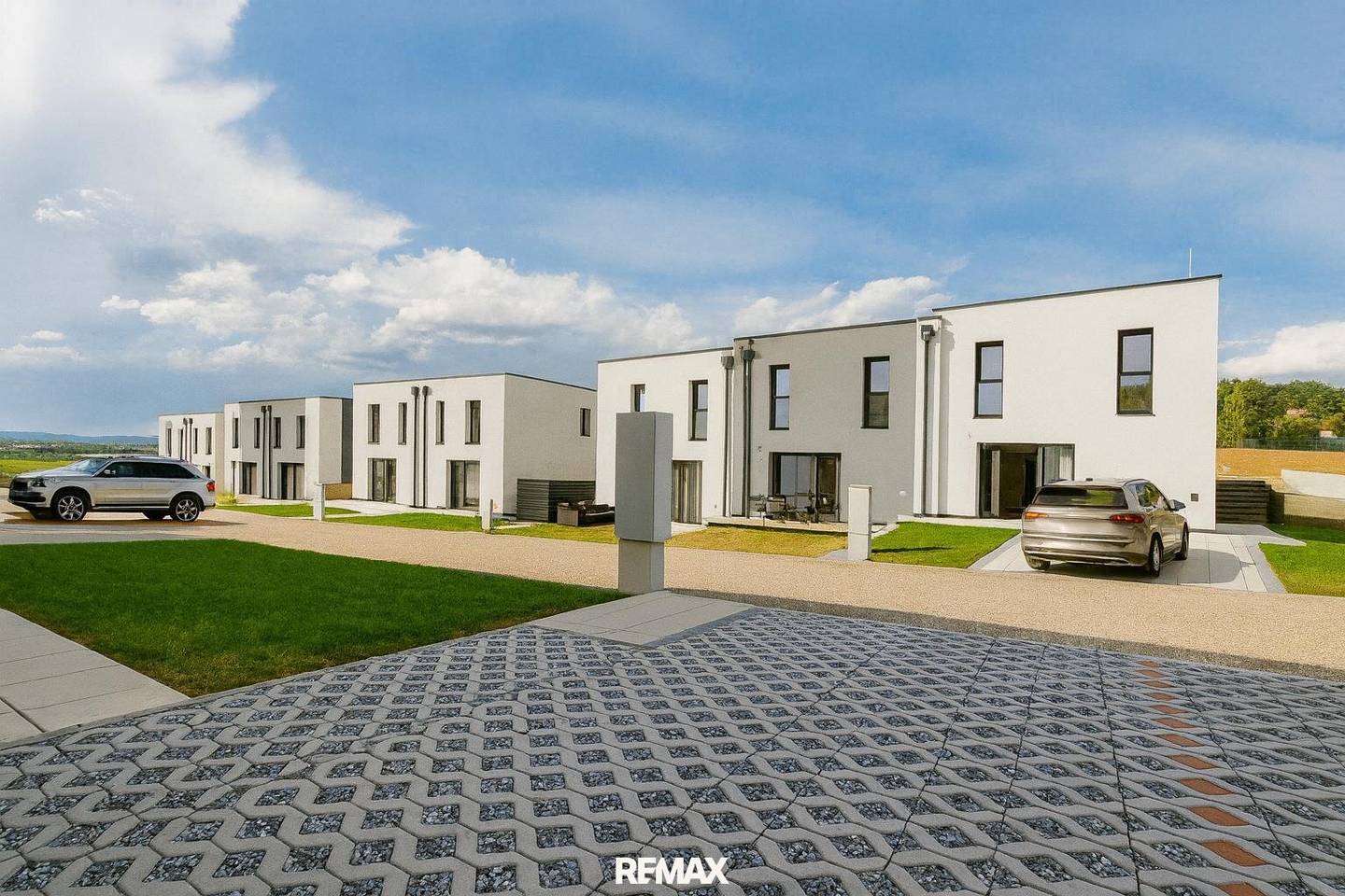 Neubau-Reihenhaus in Stetten – 106 m², Garten, 2 Stellplätze nahe Wien