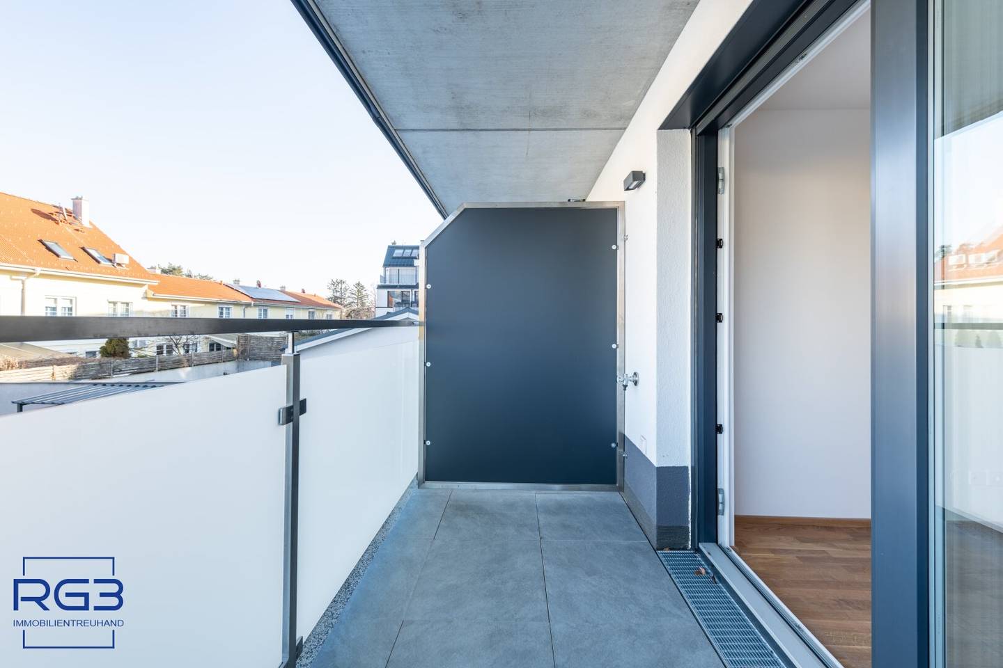 Modern top apartment near the Alte Donau