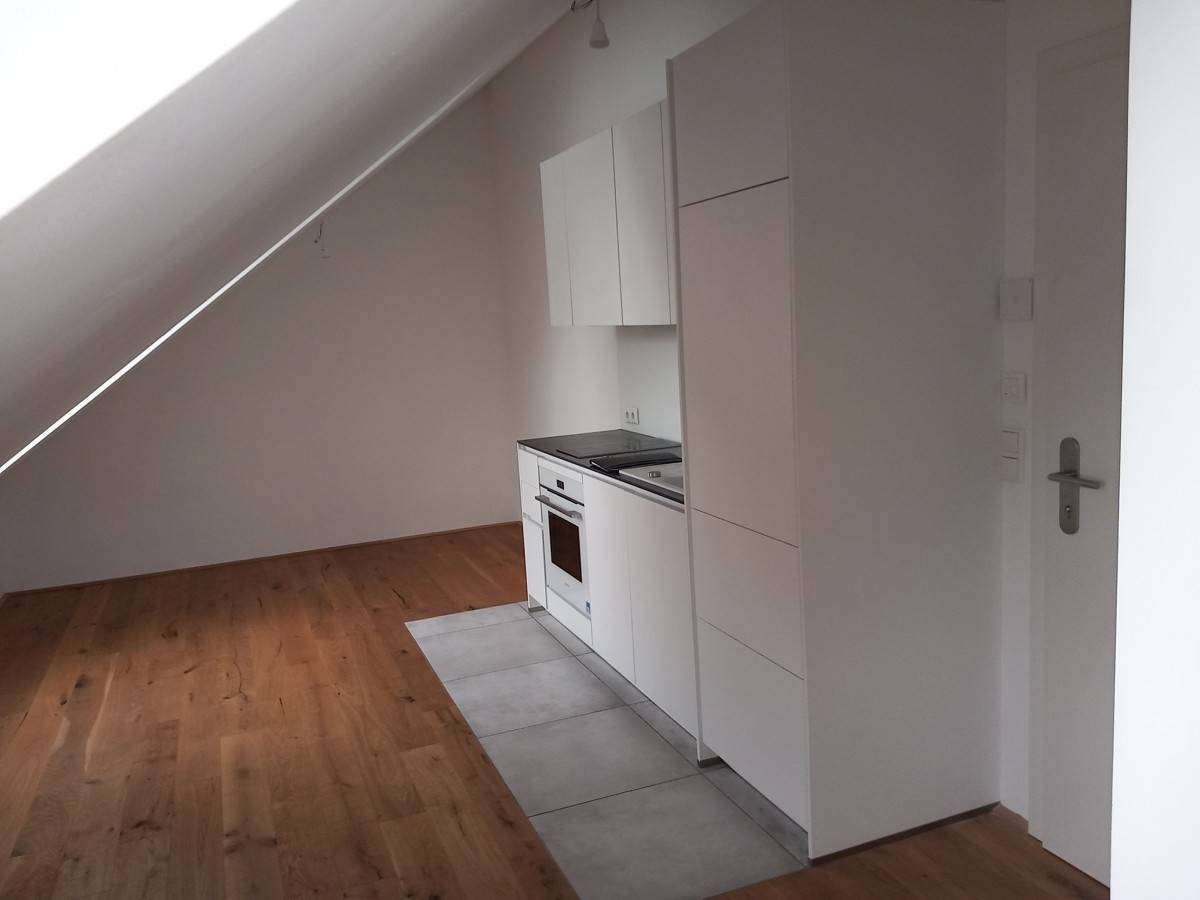 Dachgeschosswohnung Vermietet Stellplatz