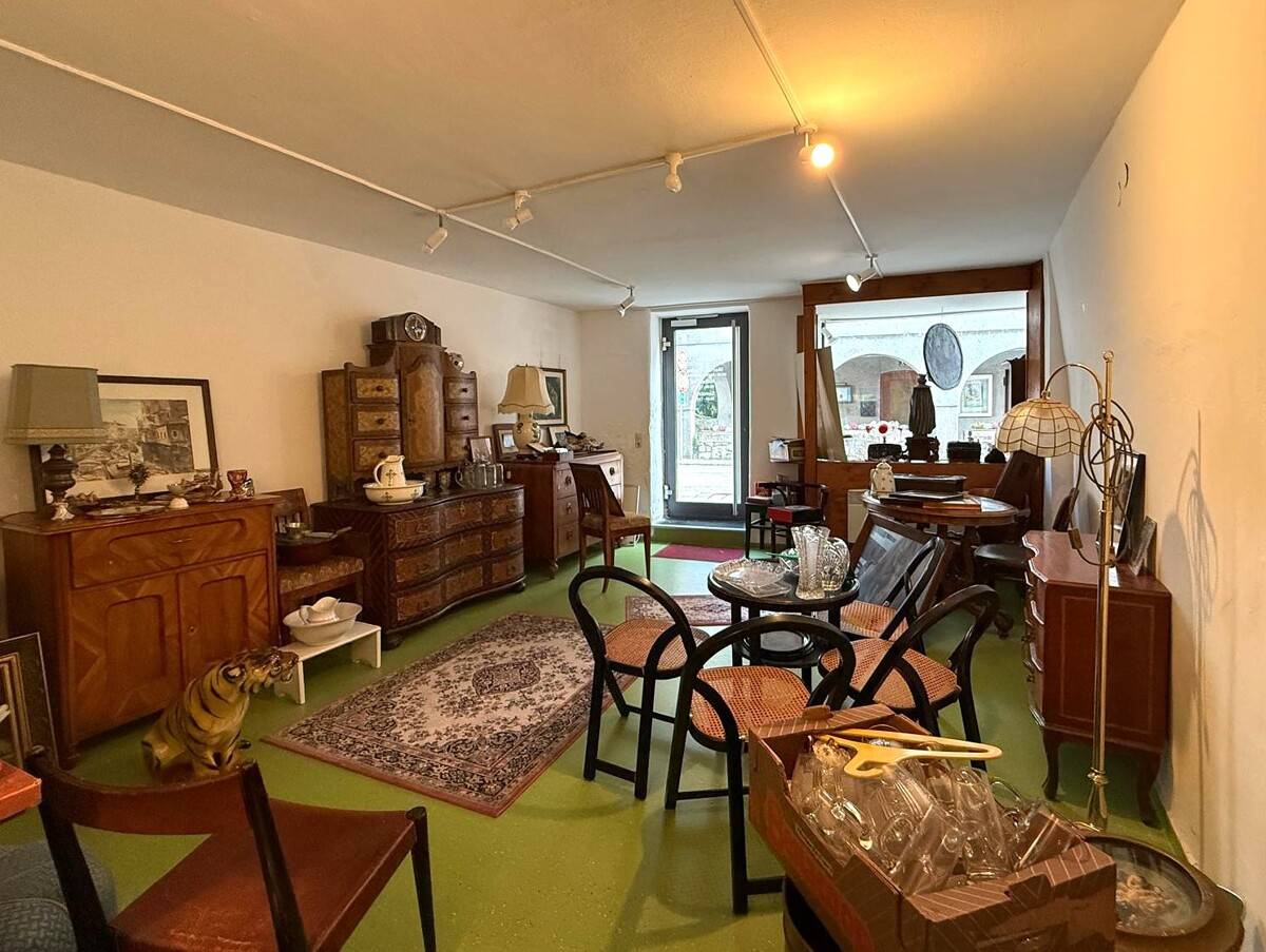 Wohn- und Geschäftshaus in Braunau am Inn mit 9 Zimmer und Garten
